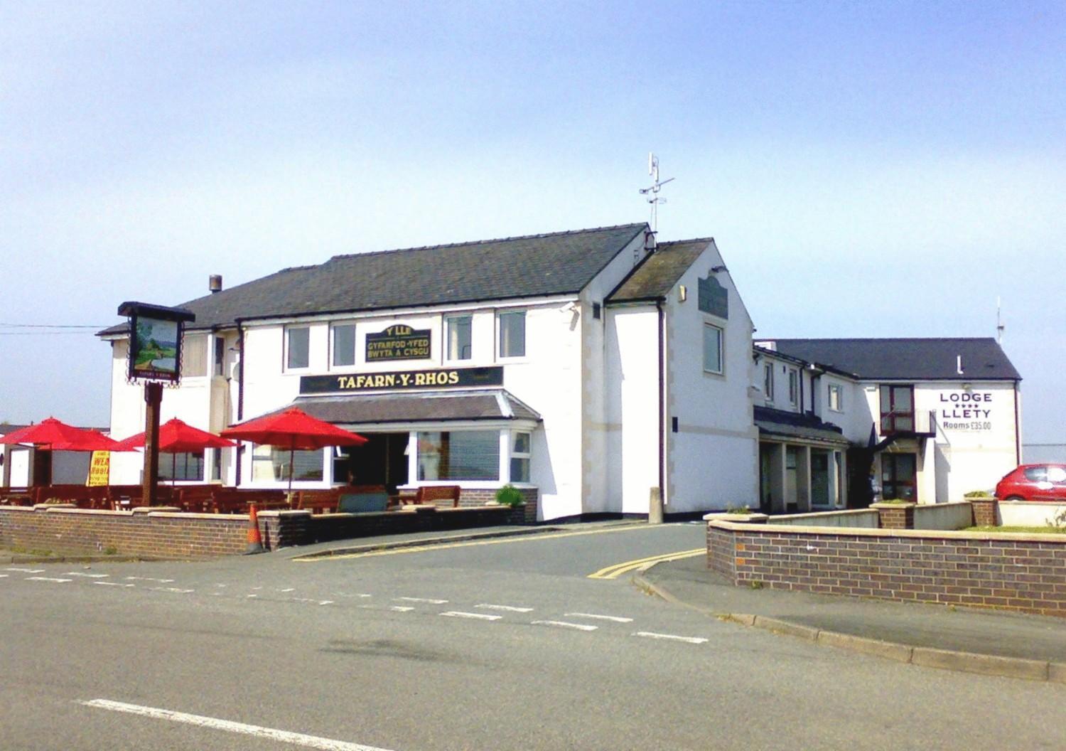 Tafarn Y Rhos Hotel Llangefni Exterior foto