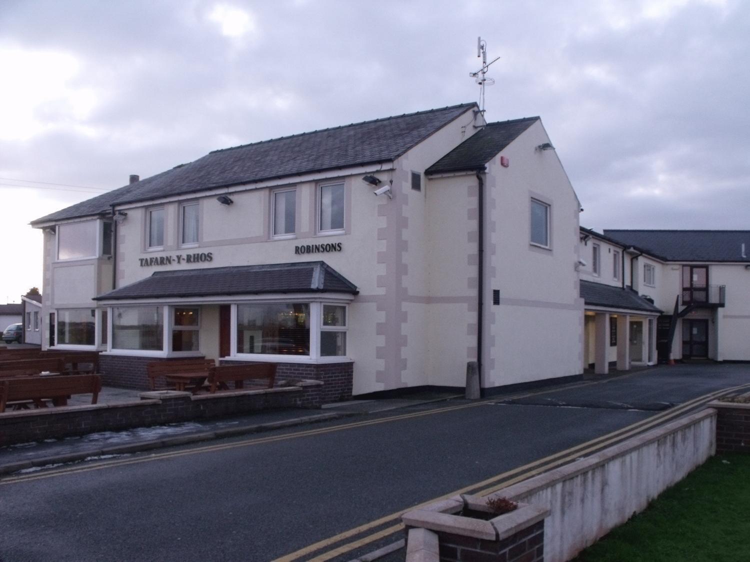 Tafarn Y Rhos Hotel Llangefni Exterior foto